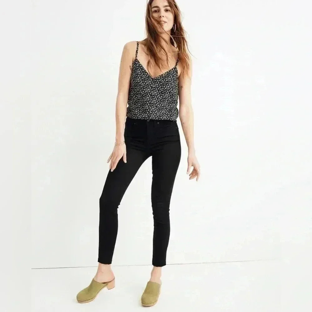 Madewell Raw Hem Jeans Size 31T